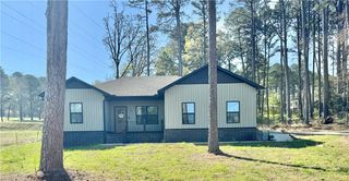 1105 Marina Road, Russellville, AR 72802