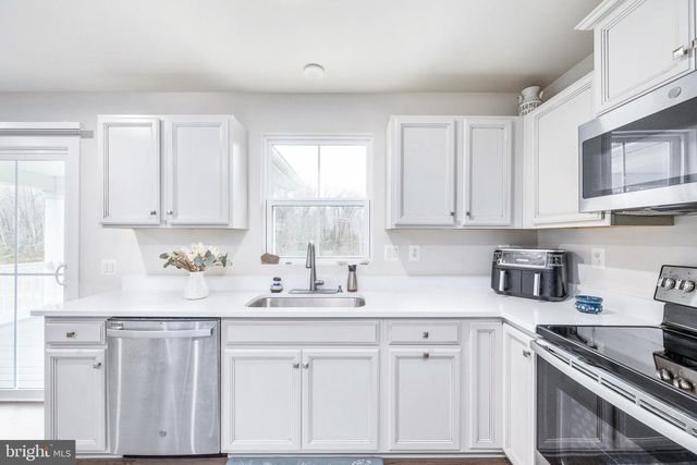 11260 EMERALD DR, King George, VA 22485