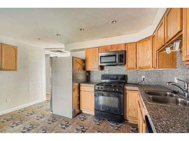 8303 Acoma Way, Denver, CO 80221