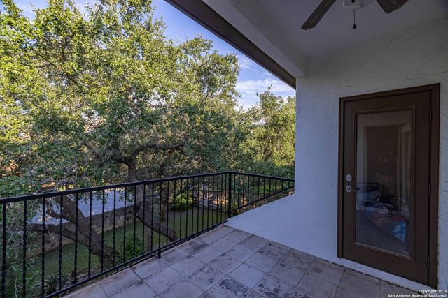 22 ROYAL GARDENS DR, San Antonio, TX 78248