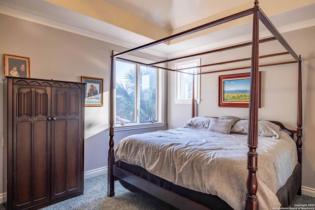 22 ROYAL GARDENS DR, San Antonio, TX 78248