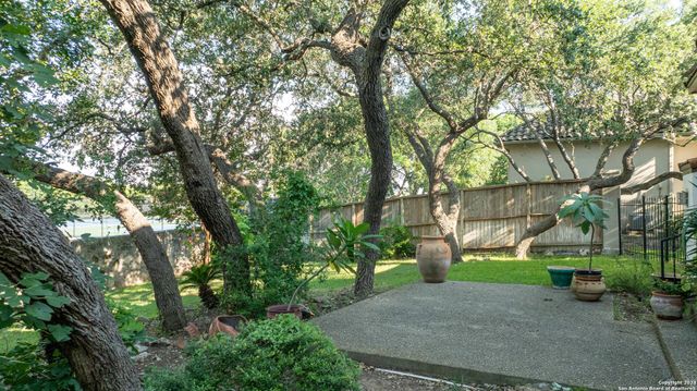 22 ROYAL GARDENS DR, San Antonio, TX 78248