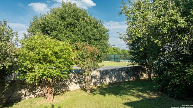 22 ROYAL GARDENS DR, San Antonio, TX 78248
