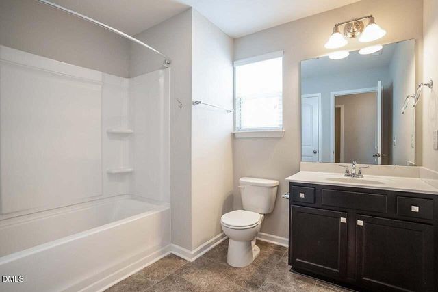 549 Metro Station, Apex, NC 27502