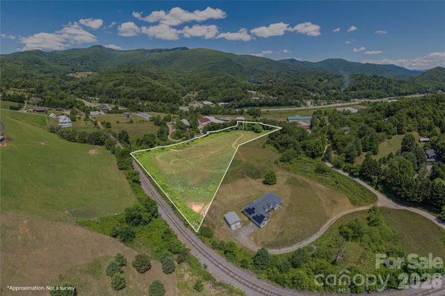 23 Providence Place, Waynesville, NC 28786