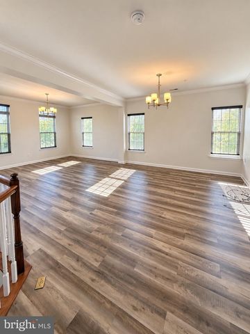 7324 BRUNSON CIR, Gainesville, VA 20155