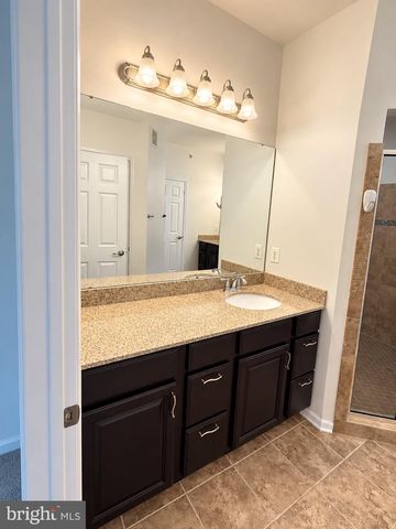 7324 BRUNSON CIR, Gainesville, VA 20155