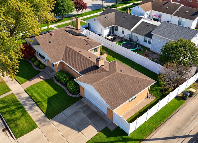 9044 Linder Avenue, Morton Grove, IL 60053
