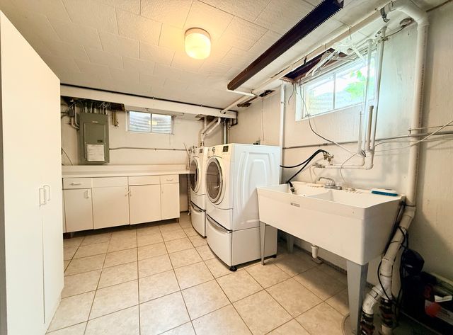 9044 Linder Avenue, Morton Grove, IL 60053
