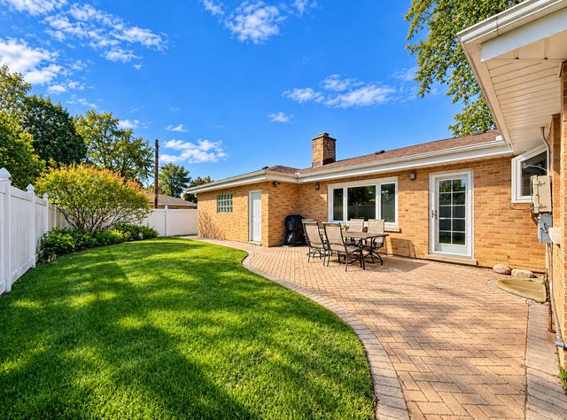 9044 Linder Avenue, Morton Grove, IL 60053