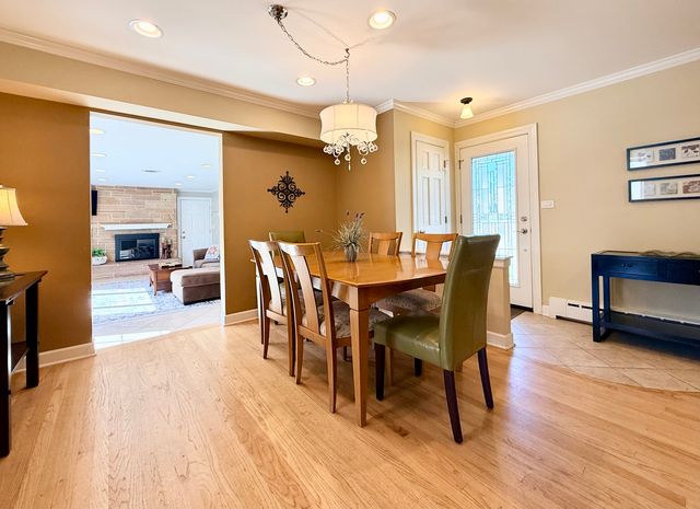 9044 Linder Avenue, Morton Grove, IL 60053