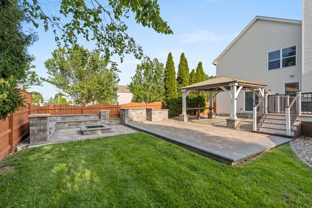 230 Liszka Lane, Oswego, IL 60543