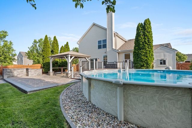 230 Liszka Lane, Oswego, IL 60543