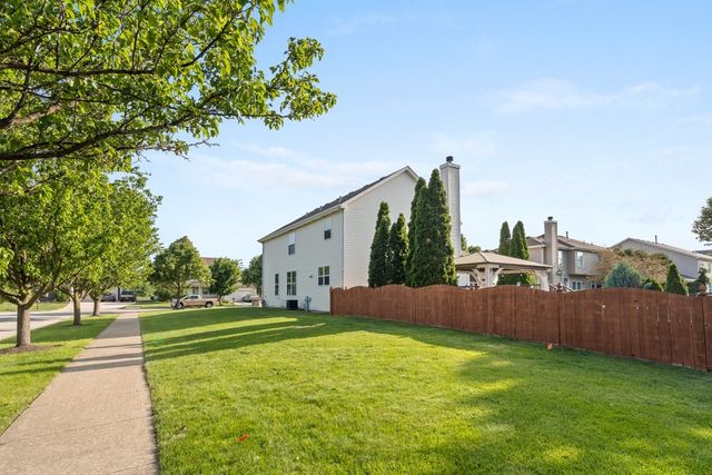 230 Liszka Lane, Oswego, IL 60543