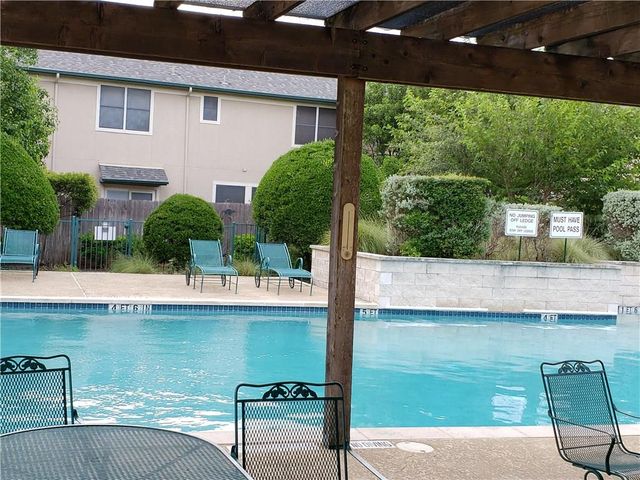 2100 Pipers Field DR 46, Austin, TX 78758