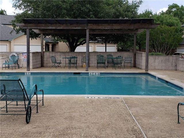 2100 Pipers Field DR 46, Austin, TX 78758