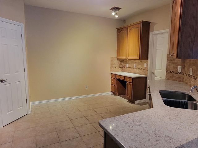 2100 Pipers Field DR 46, Austin, TX 78758