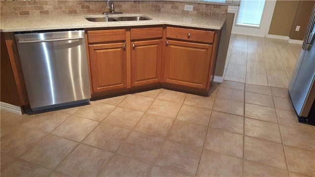 2100 Pipers Field DR 46, Austin, TX 78758