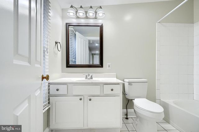 109 E WEST ST, Baltimore, MD 21230