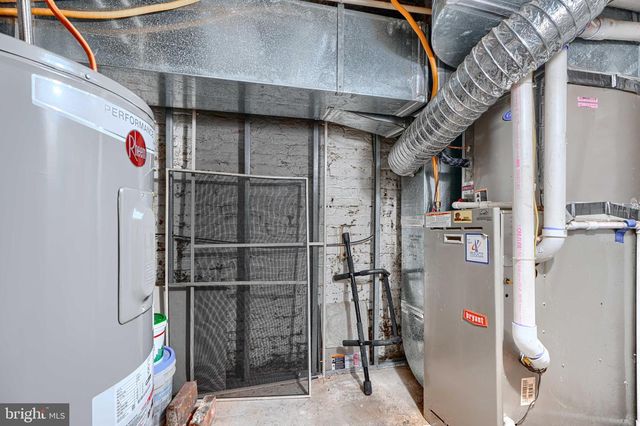 109 E WEST ST, Baltimore, MD 21230