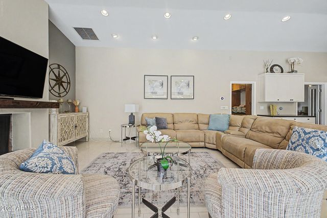 5402 E LAUREL Lane, Scottsdale, AZ 85254