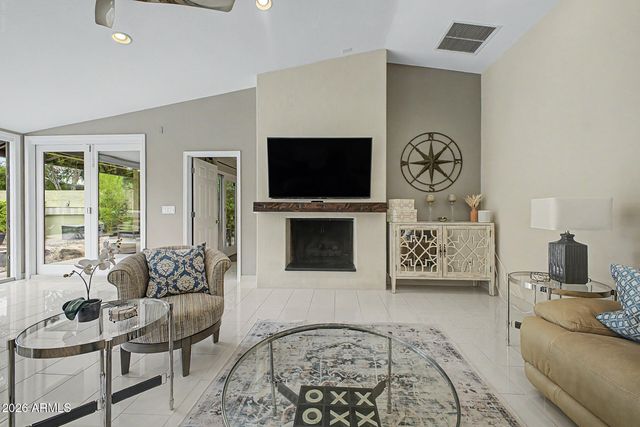 5402 E LAUREL Lane, Scottsdale, AZ 85254