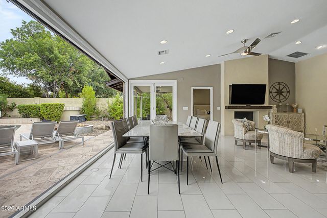 5402 E LAUREL Lane, Scottsdale, AZ 85254