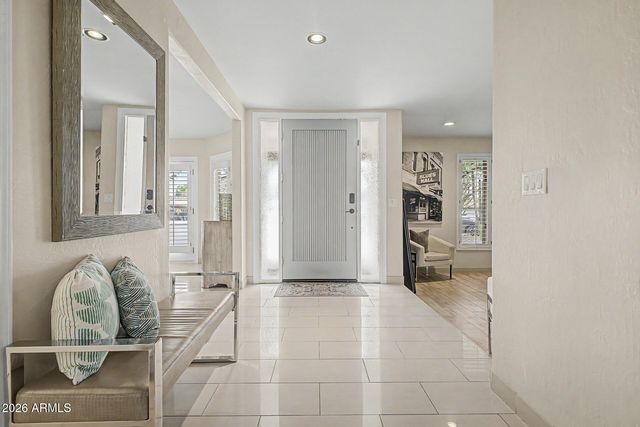 5402 E LAUREL Lane, Scottsdale, AZ 85254
