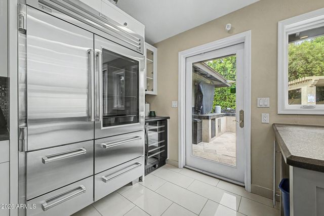 5402 E LAUREL Lane, Scottsdale, AZ 85254