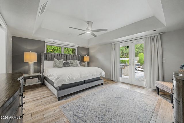 5402 E LAUREL Lane, Scottsdale, AZ 85254