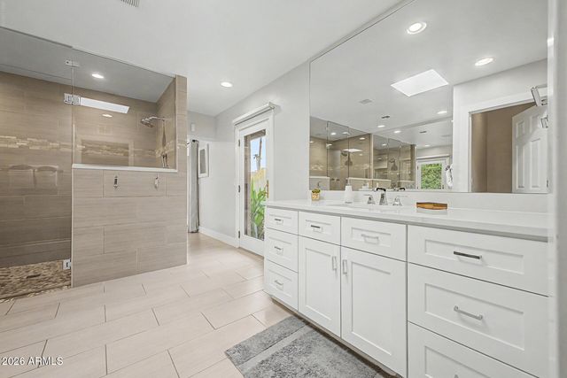 5402 E LAUREL Lane, Scottsdale, AZ 85254
