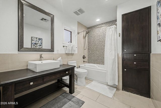 5402 E LAUREL Lane, Scottsdale, AZ 85254