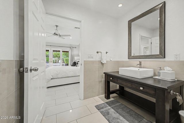 5402 E LAUREL Lane, Scottsdale, AZ 85254