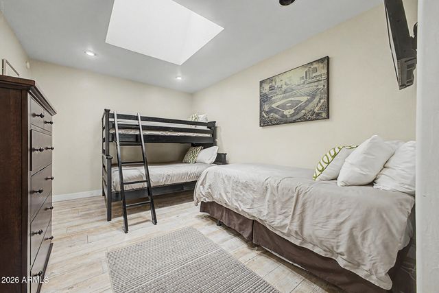5402 E LAUREL Lane, Scottsdale, AZ 85254