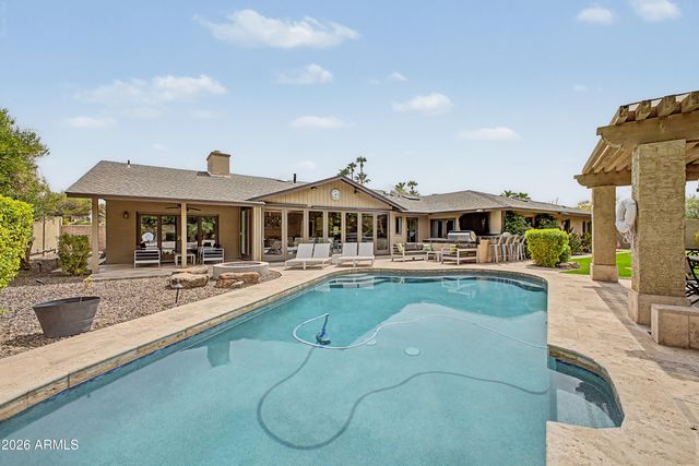 5402 E LAUREL Lane, Scottsdale, AZ 85254