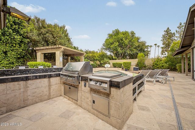 5402 E LAUREL Lane, Scottsdale, AZ 85254