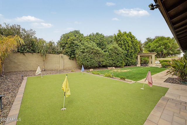 5402 E LAUREL Lane, Scottsdale, AZ 85254