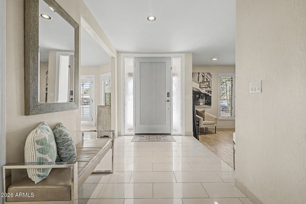 5402 E LAUREL Lane, Scottsdale, AZ 85254 — photo 2