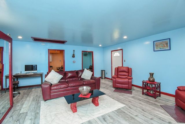 906 Corydon Drive, Houston, TX 77336