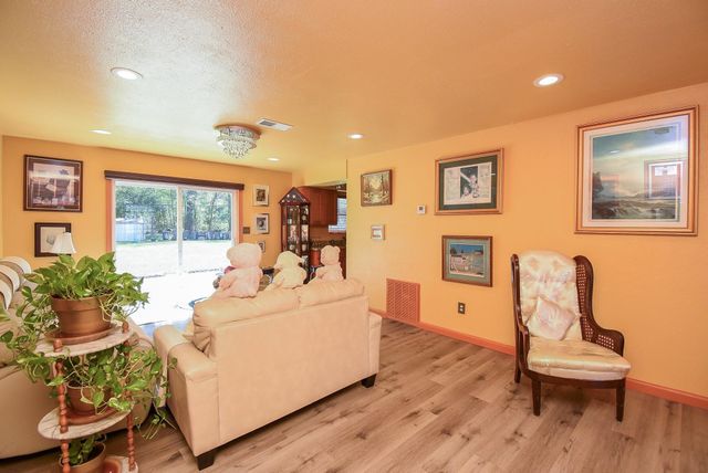 906 Corydon Drive, Houston, TX 77336