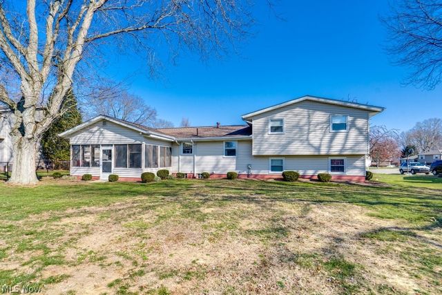 7716 Cheryl Lane NW, Massillon, OH 44646