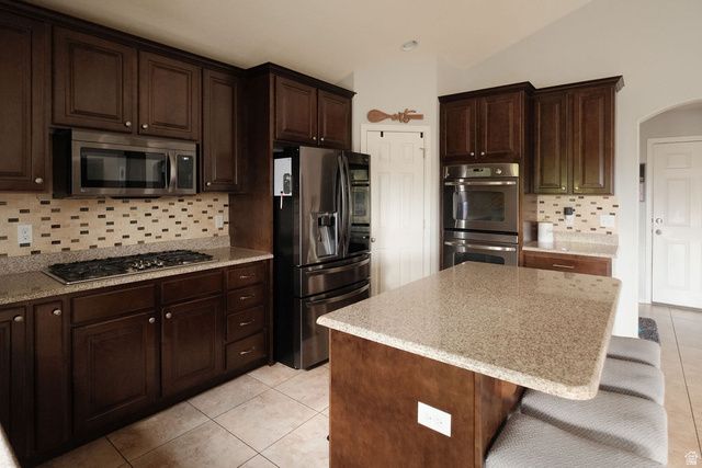 1806 S 3525 W CIR, Syracuse, UT 84075