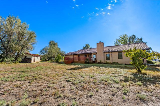 1018 Tesuque Court, Santa Fe, NM 87532