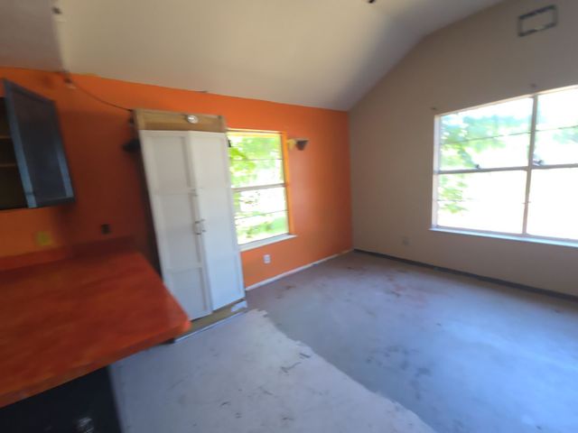 609 Bryan Street, Weatherford, TX 76086
