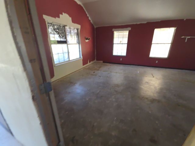 609 Bryan Street, Weatherford, TX 76086