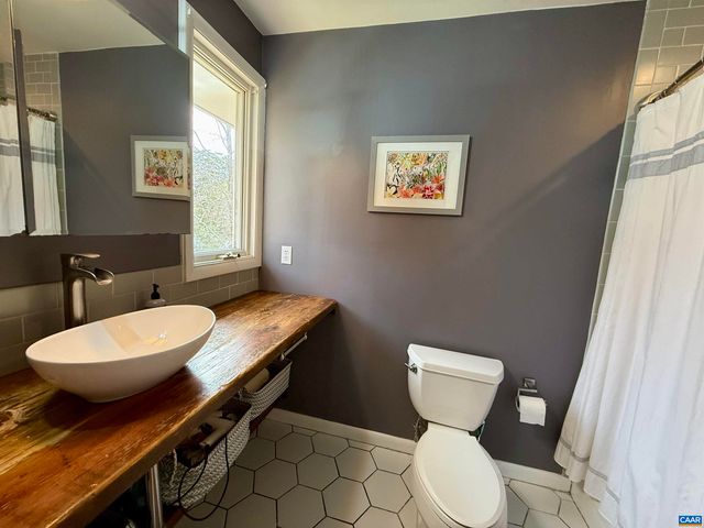 104 WILSON CT, Charlottesville, VA 22901