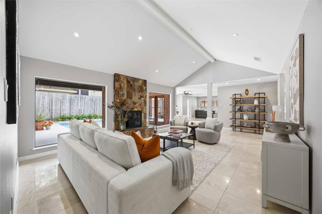 619 Rancho Bauer Drive, Houston, TX 77079