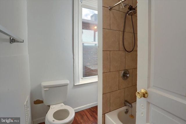 831 LINDEN AVE, York, PA 17404