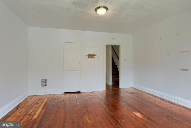 831 LINDEN AVE, York, PA 17404