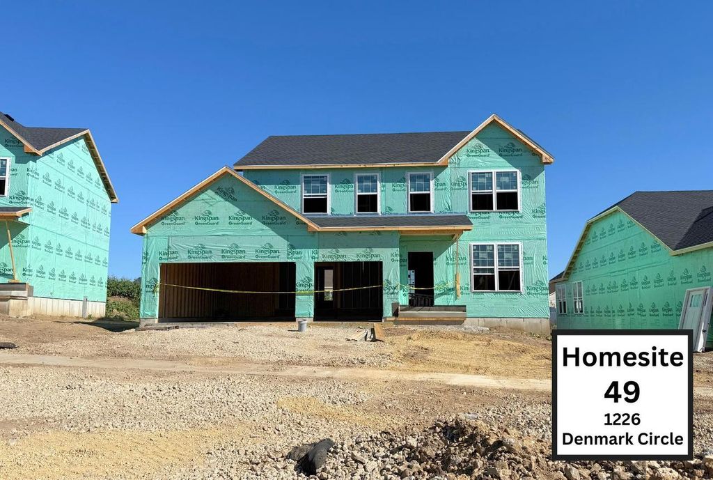 1226 Denmark Circle #49, Oregon, WI 53575